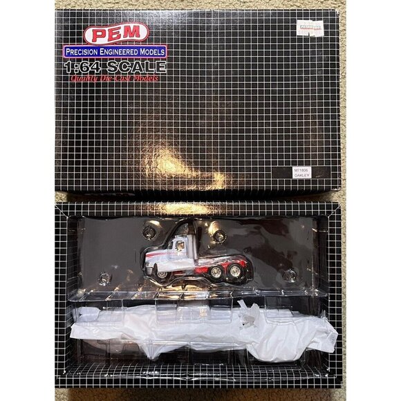 1999 PEM Oakley 1:64 Scale CHROME TANKER Truck Set Tank Trailer M73802 New! Mib! - Picture 1 of 5